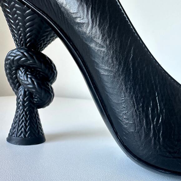CHANEL 2014 CC Logo Cap Toe Knot Heel Pumps IT 37.5 Black - Picture 12 of 14